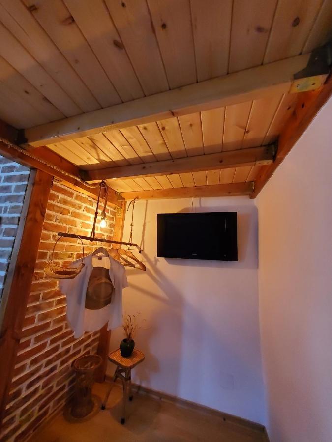 Relax Inn Korce Eksteriør billede